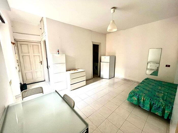 Appartamento monolocale in affitto in Via Pastrengo, Isola, Milano