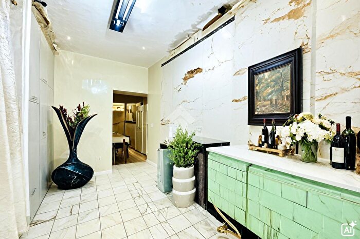 Appartamento quadrilocale in vendita in Vico Egiziaca a Pizzofalcone, Napoli