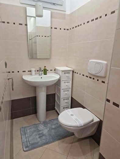 Appartamento in affitto in Viale Repubblica, Porto Valtravaglia