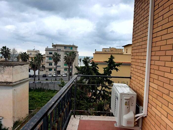 Appartamento trilocale in affitto in Via Luigi Mazza, Centro Storico, Anzio