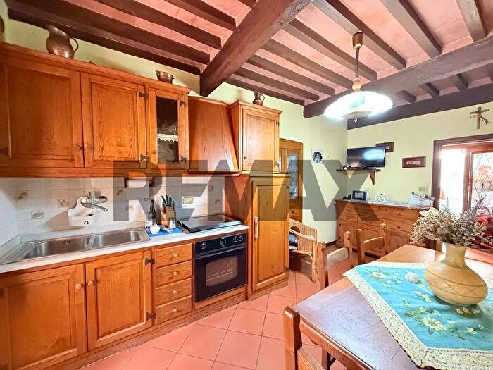 Casa con 7 locali in vendita in Via della Fontana, Coreglia Antelminelli