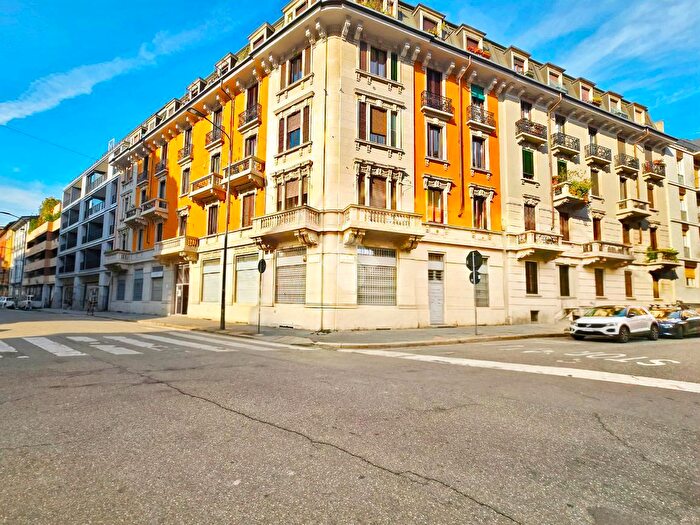 Appartamento bilocale in vendita in Via Ugo Bassi, Milano