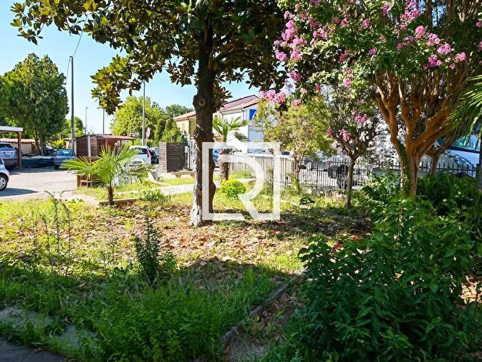 Casa con 6 locali in vendita in Via Cella, Ravenna