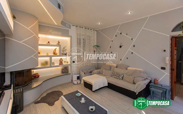 Appartamento trilocale in vendita in Via Rovereto, Busto Arsizio