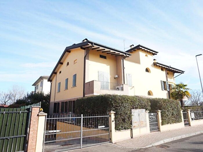 Appartamento con 5 locali in affitto in Formigine