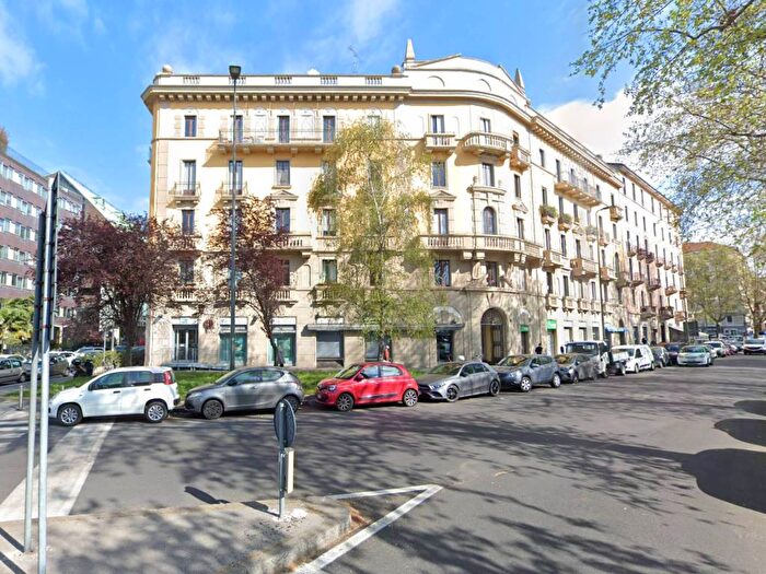 Appartamento bilocale in affitto in Piazzale Susa, Plebisciti Susa, Milano