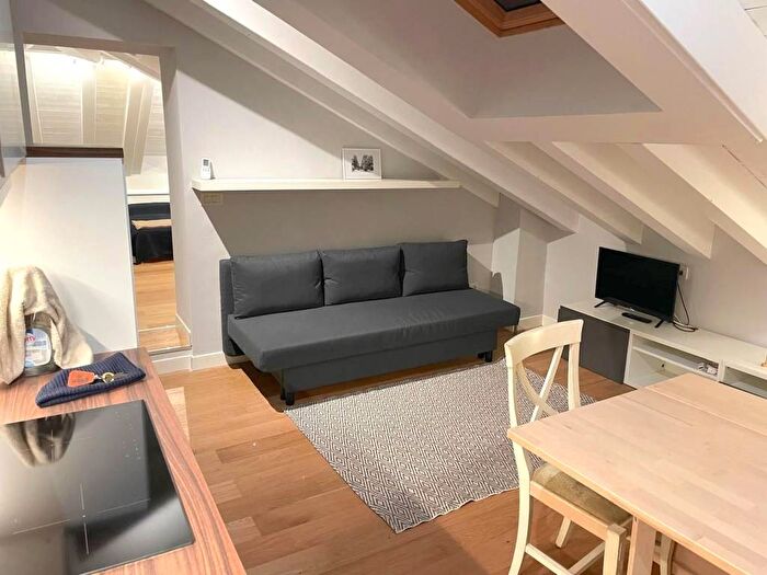 Appartamento trilocale in affitto in Via Paolo Sarpi, Paolo Sarpi, Milano