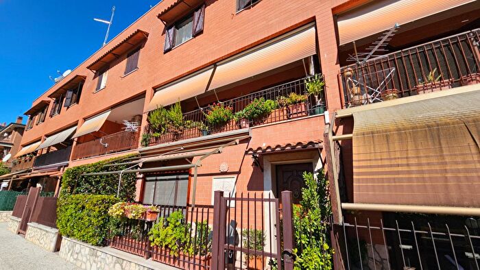 Appartamento quadrilocale in vendita in Via Due Giugno, Fonte Nuova