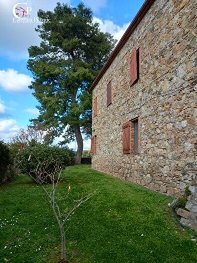 Appartamento con 6 locali in vendita in Località Castello di Valle, Follonica