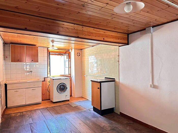 Casa con 5 locali in vendita in Frazione Failungo Pila, Pila