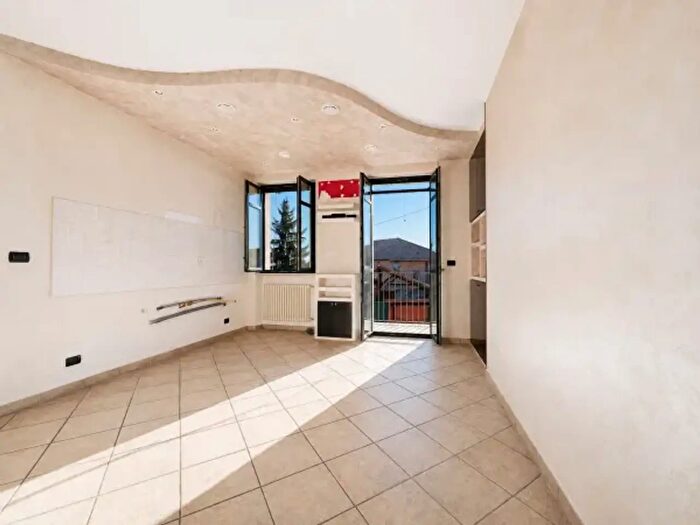 Appartamento trilocale in vendita in Strada Provinciale Santo Stefano Roero, Monta'