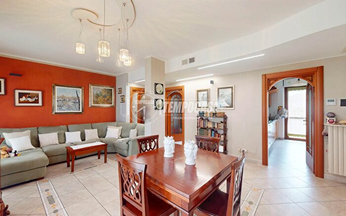 Appartamento quadrilocale in vendita in Via Po, Orbassano