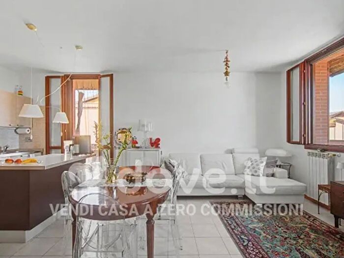 Appartamento trilocale in vendita in Via Arno, Cento