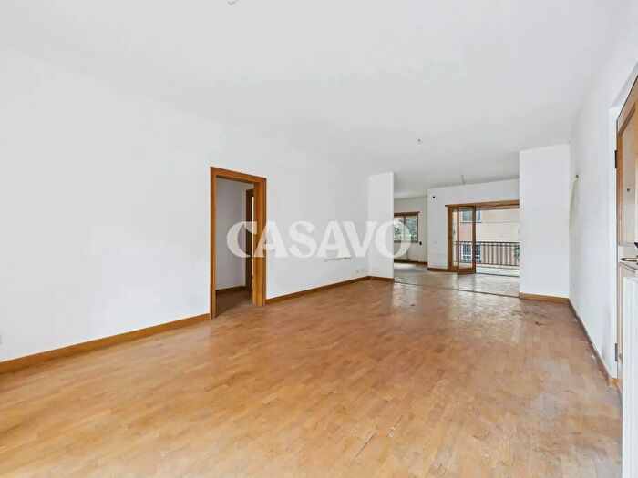 Appartamento quadrilocale in vendita in Via Sanzeno, Roma