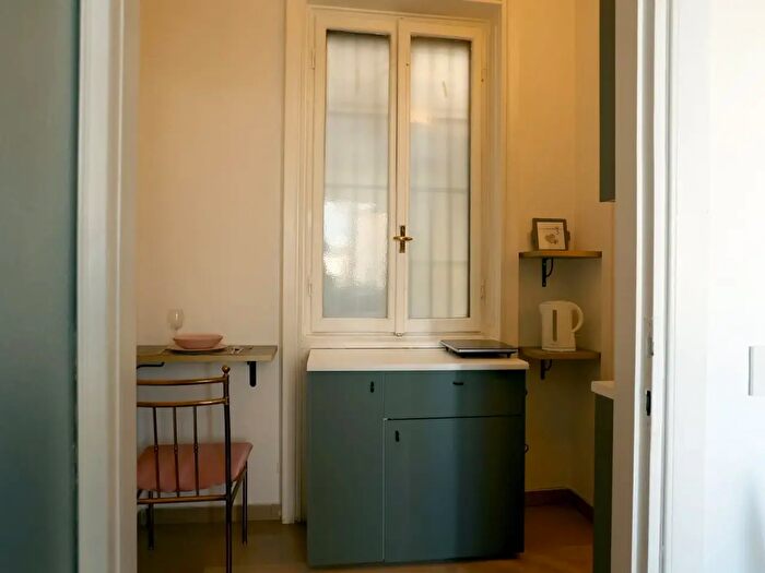 Appartamento monolocale in affitto in Via dei Piatti, Milano