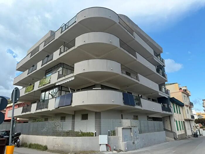 Appartamento quadrilocale in vendita in Via Nazionale Galati Marina B, Messina