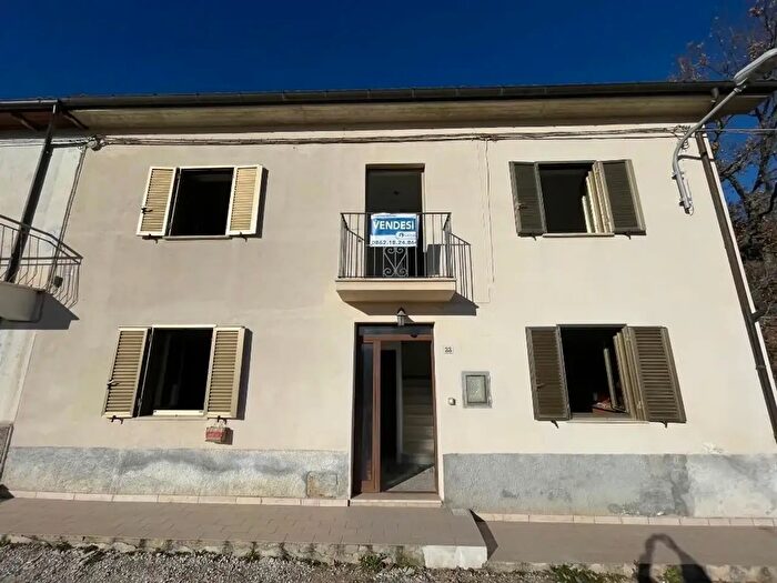 Casa trilocale in vendita in Via Solferino, L'Aquila