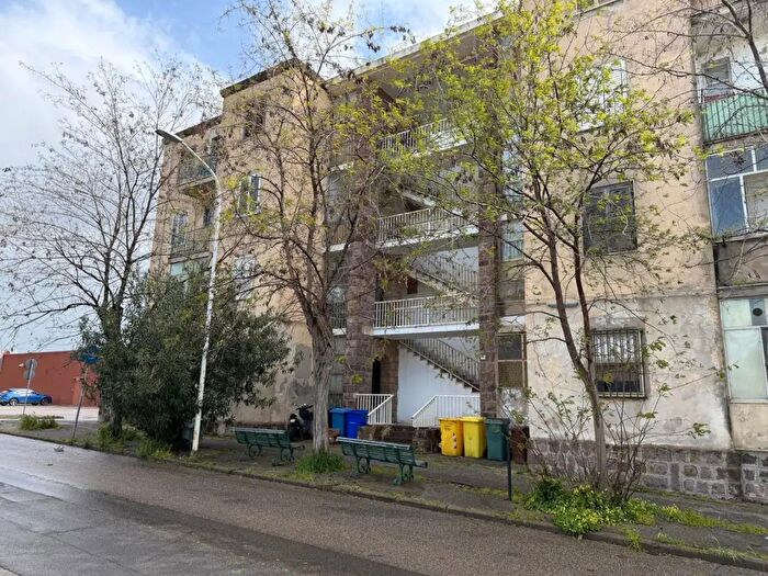 Appartamento trilocale in vendita in Via Dante Alighieri, Carbonia