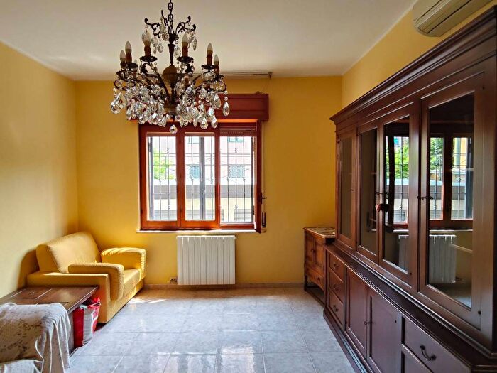 Appartamento bilocale in affitto in Via San Colombano, Tre Castelli Faenza, Milano