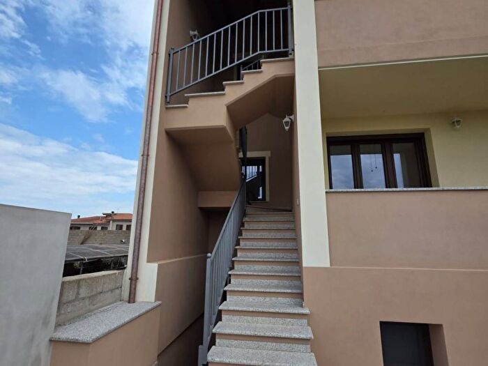 Appartamento trilocale in affitto in Via Grazia Deledda, Riola Sardo
