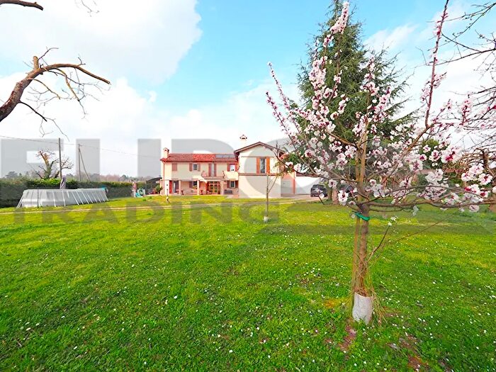 Casa con 15 locali in vendita in Via Guizzetti, Casier