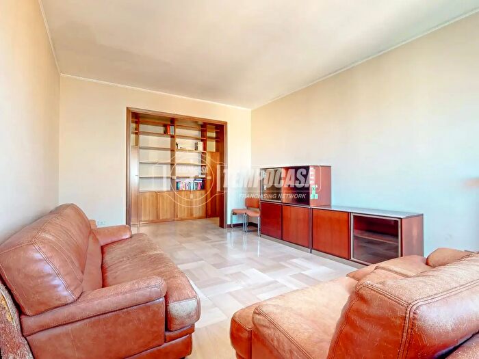 Appartamento quadrilocale in vendita in Viale Luigi Vaschi a, Mantova