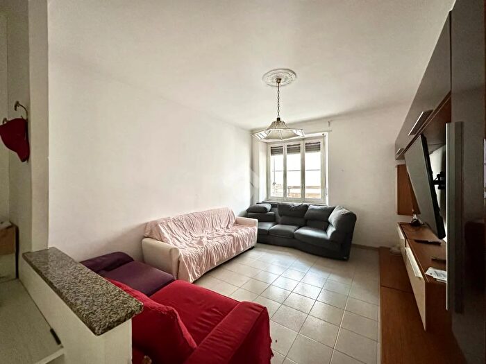 Appartamento trilocale in vendita in Via Villar, Torino