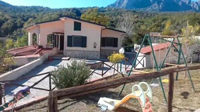 Casa monolocale in vendita in Via Mortelle Roccagloriosa, Roccagloriosa