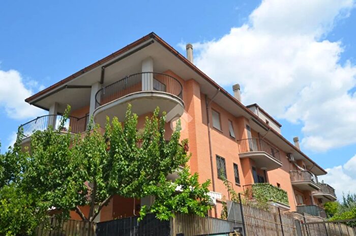 Appartamento bilocale in vendita in Via di Ponte Lucano, Tivoli