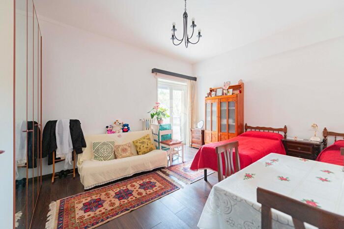 Appartamento quadrilocale in vendita in Via Zanzur, Roma