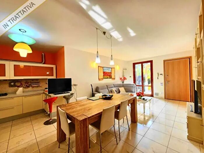 Appartamento trilocale in vendita in Località Badia Elmi, San Gimignano