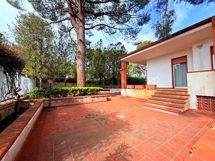 Casa con 6 locali in affitto in Via Piano San Michele, Torre Colonna Sperone, Altavilla Milicia