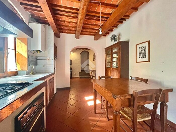 Casa con 5 locali in vendita in Via Vittorio Emanuele II, Poggio A Caiano