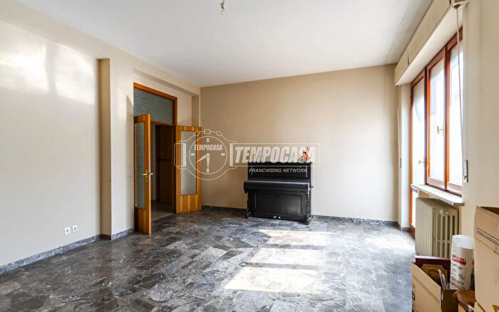 Appartamento con 6 locali in vendita in Via Padre Felice Rosetani, Macerata