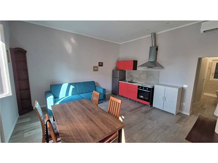 Appartamento trilocale in affitto in VIA ROMA, Centro, Scandicci