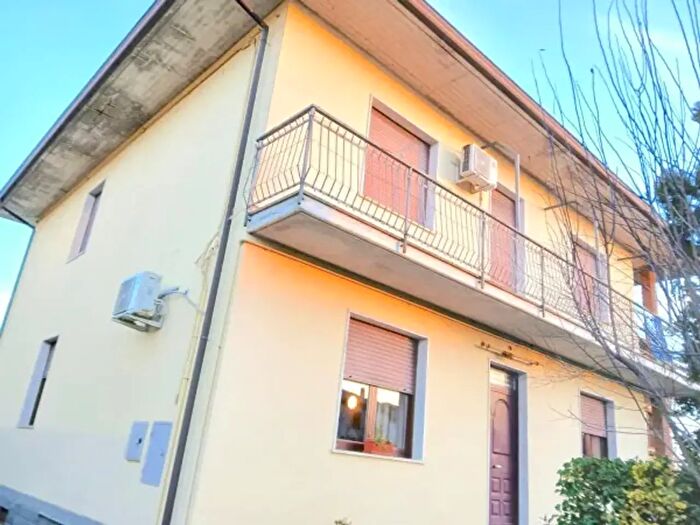 Casa con 6 locali in vendita in Via Piero Gobetti, Podenzano