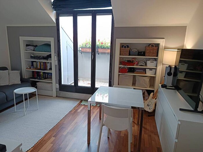 Casa monolocale in affitto in Via Castelfidardo, Moscova, Milano