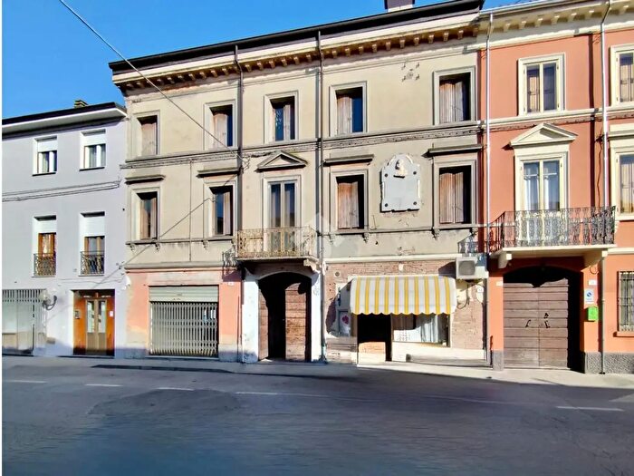 Casa con 15 locali in vendita in Via Casa Bruciata, Luzzara