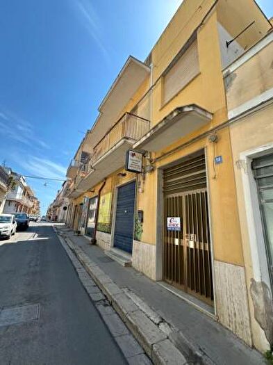 Appartamento con 6 locali in vendita in Via Guglielmo Pepe, Pachino