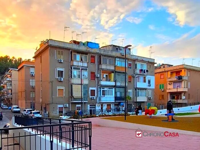Appartamento trilocale in vendita in Camaro San Paolo, Messina