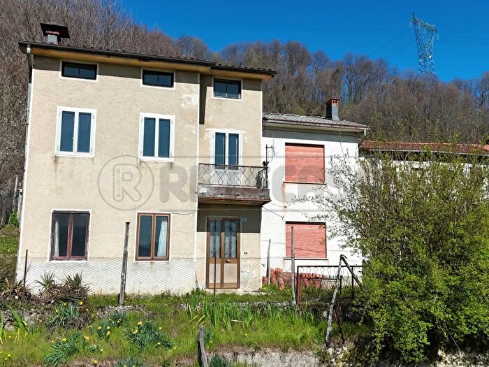 Casa con 6 locali in vendita in Recoaro Terme