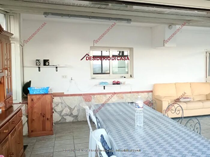 Casa quadrilocale in vendita in Piana Degli Albanesi