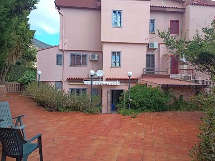 Appartamento trilocale in affitto in Via Cassandra No Number, Mondello Valdesi, Palermo