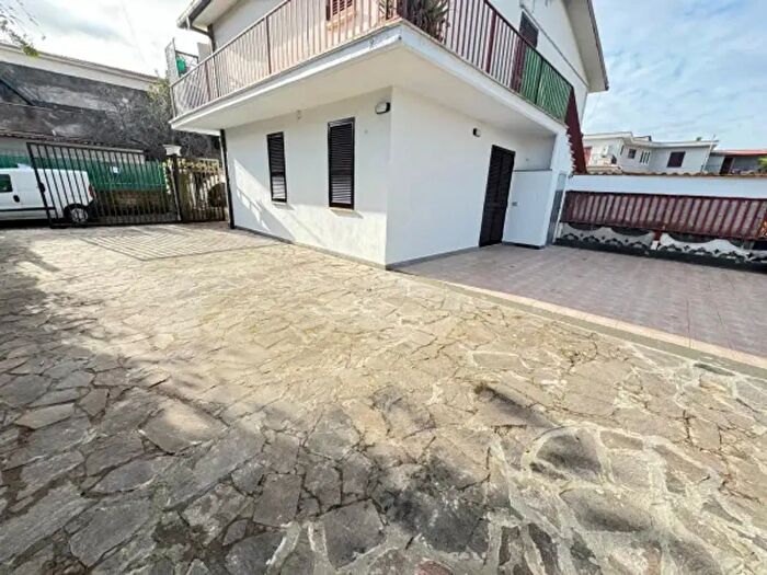 Appartamento trilocale in vendita in Via dei Lavoratori, Montecompatri