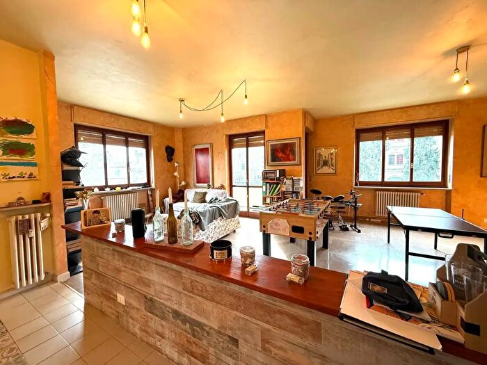 Appartamento con 5 locali in vendita in Largo Bistolfi, Alessandria