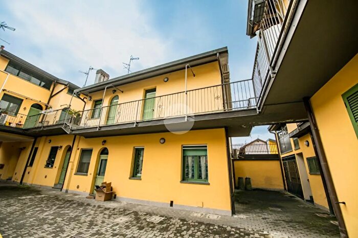 Appartamento quadrilocale in vendita in Via della Costituzione, San Giuliano Milanese