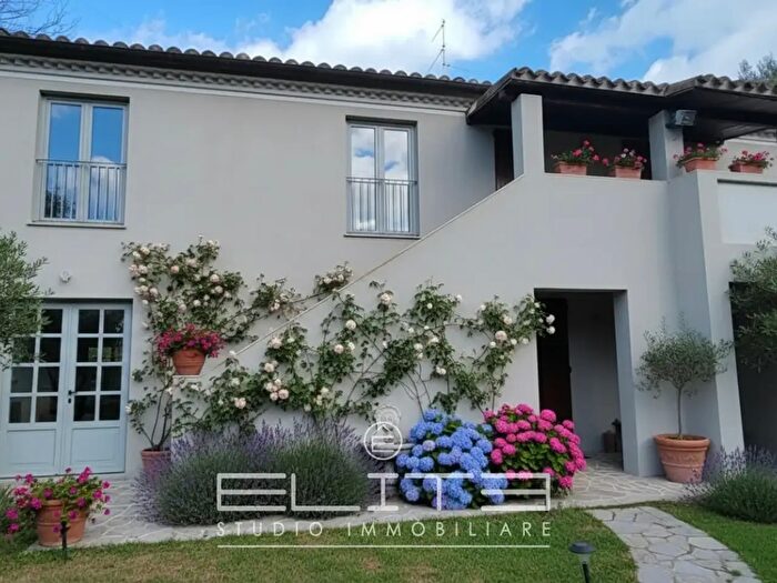 Casa con 5 locali in vendita in Via Grancia, Ancona