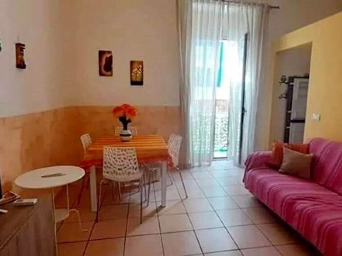 Appartamento bilocale in affitto in Via Antonio Mancini, Vomero, Napoli