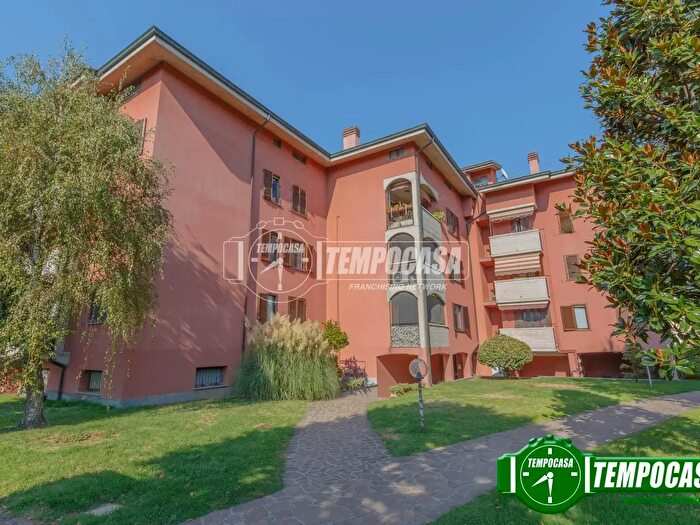 Appartamento trilocale in vendita in Via Filippo Turati, Zibido San Giacomo