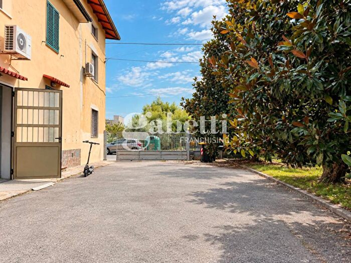 Casa con 5 locali in vendita in Via Giulio Braga, Tavola, Prato
